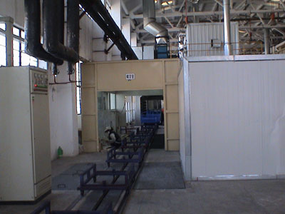 干式噴漆室的漆霧處理裝置的工作流程。